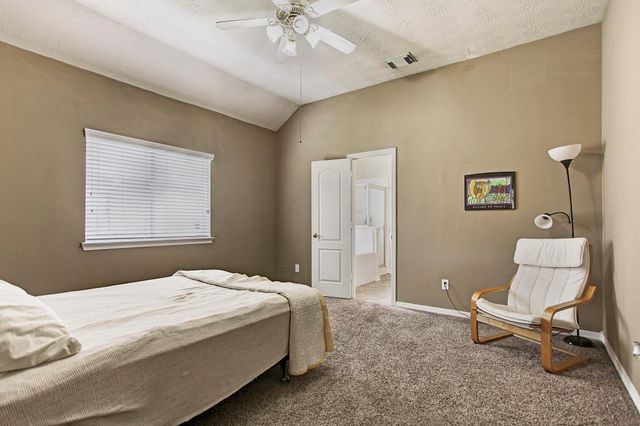 9211 Hidden Lake E, Magnolia, TX 77354