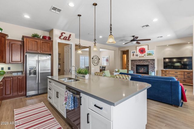 5530 W DESPERADO Way, Phoenix, AZ 85083