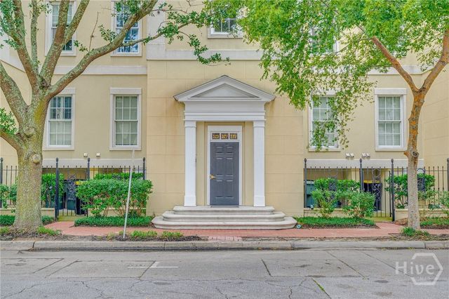 329 W Charlton Street, Savannah, GA 31401