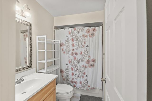 5861 Muldrow Rd, Sacramento, CA 95841