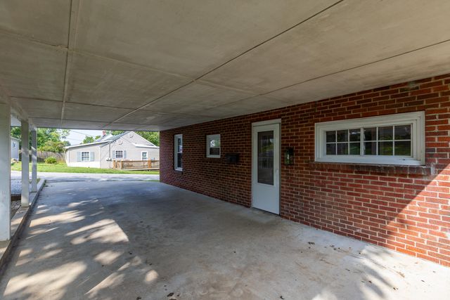 531 Fairway Drive, Harrodsburg, KY 40330