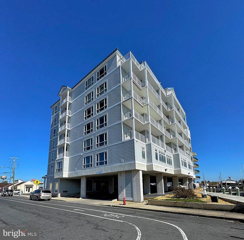 Image 1 of property listing at 1 DOCK ST #304, Crisfield, MD 21817
