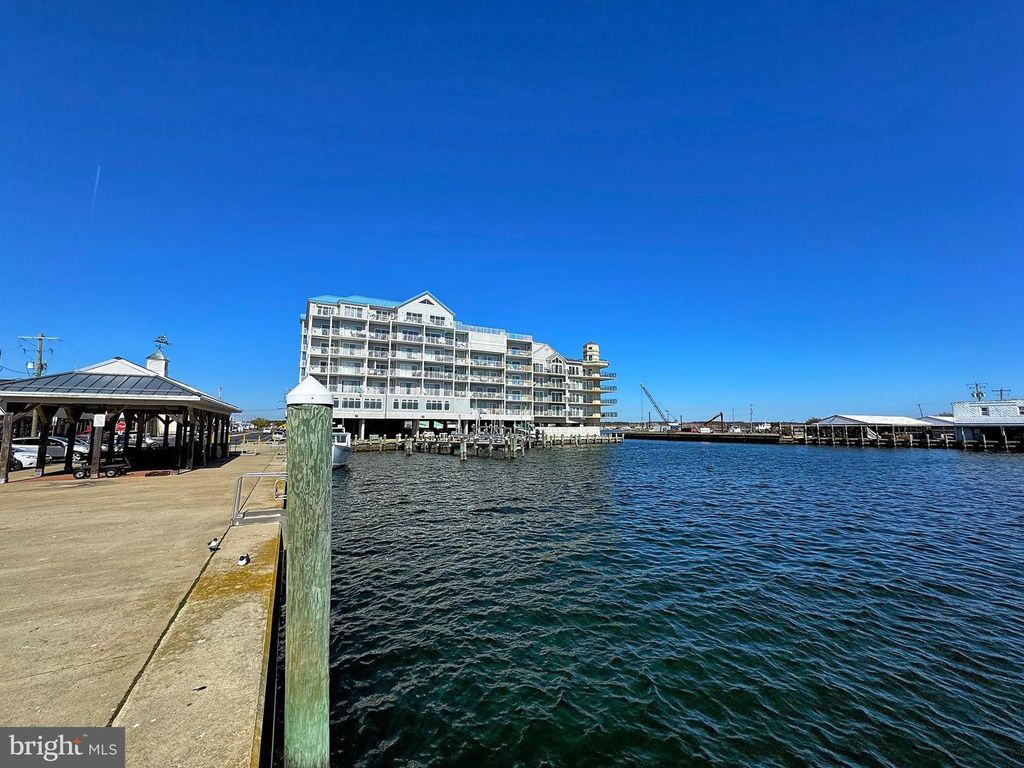 Image 22 of property listing at 1 DOCK ST #304, Crisfield, MD 21817