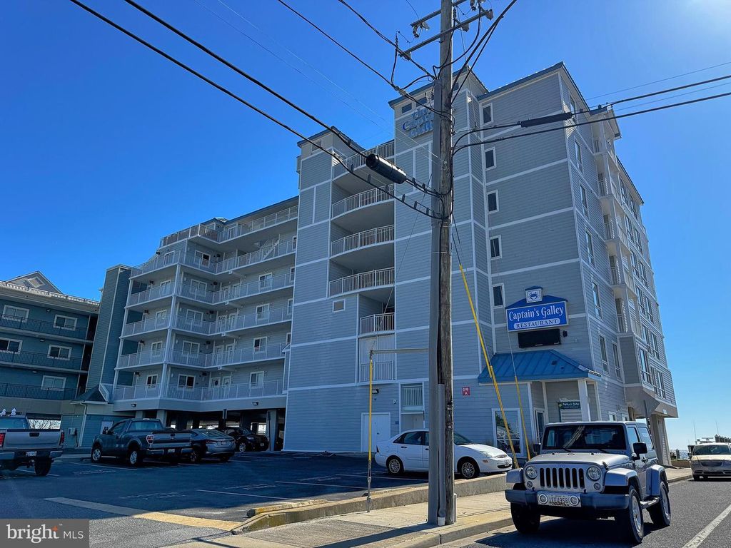 Image 23 of property listing at 1 DOCK ST #304, Crisfield, MD 21817