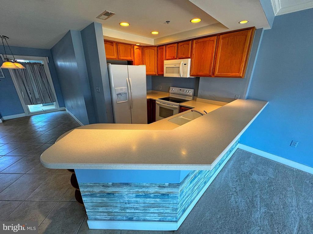 Image 6 of property listing at 1 DOCK ST #304, Crisfield, MD 21817