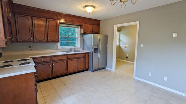 295 Cheshire Rd, Clarksville, TN 37043