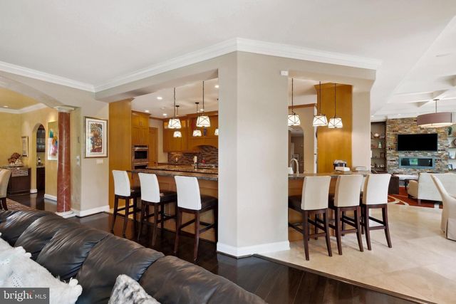 11724 GAINSBOROUGH RD, Potomac, MD 20854