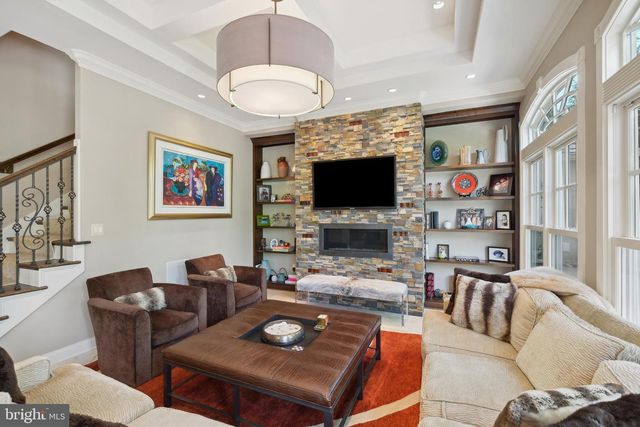 11724 GAINSBOROUGH RD, Potomac, MD 20854