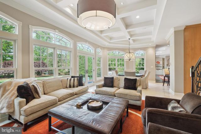 11724 GAINSBOROUGH RD, Potomac, MD 20854