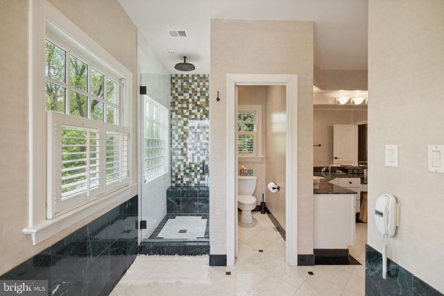 11724 GAINSBOROUGH RD, Potomac, MD 20854