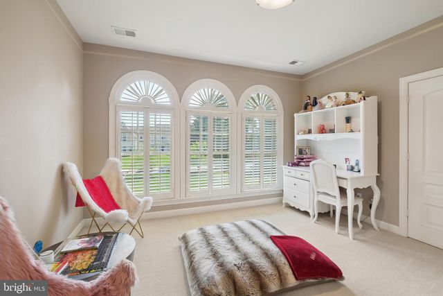 11724 GAINSBOROUGH RD, Potomac, MD 20854