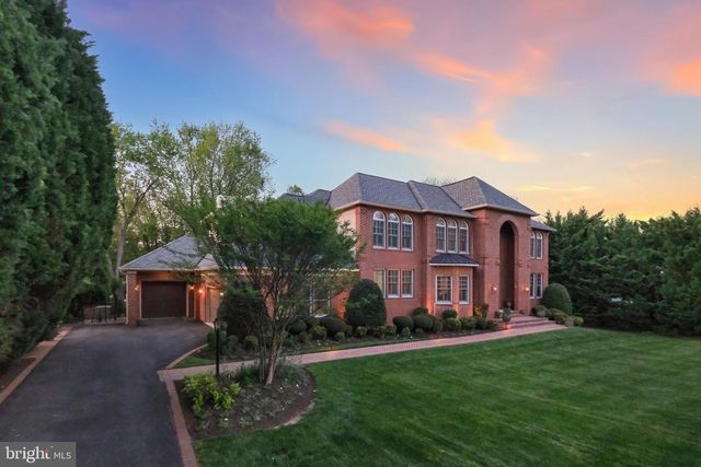 11724 GAINSBOROUGH RD, Potomac, MD 20854