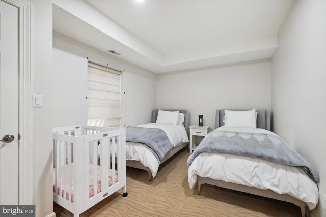 11724 GAINSBOROUGH RD, Potomac, MD 20854