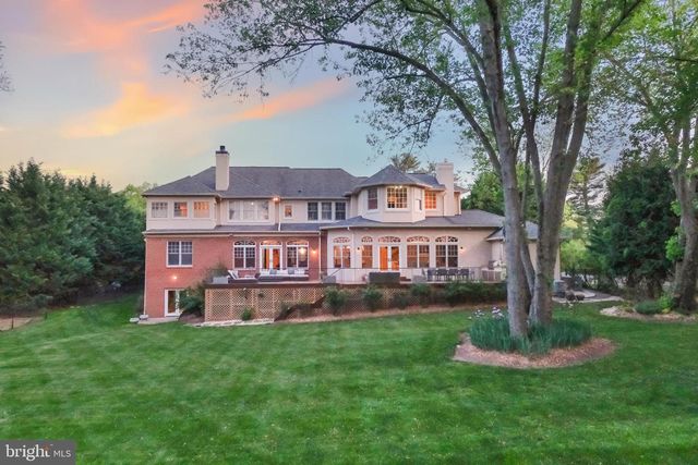 11724 GAINSBOROUGH RD, Potomac, MD 20854