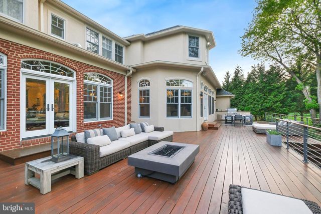 11724 GAINSBOROUGH RD, Potomac, MD 20854