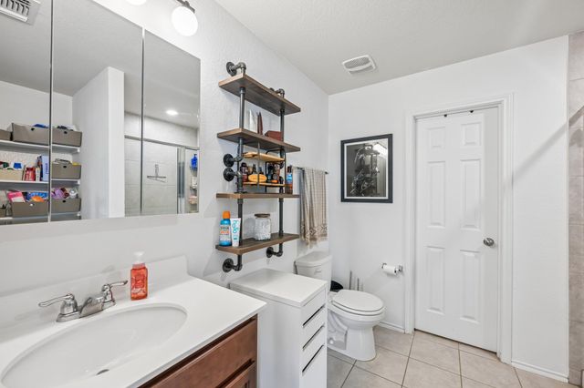 216 La Dera Drive, Liberty Hill, TX 78642