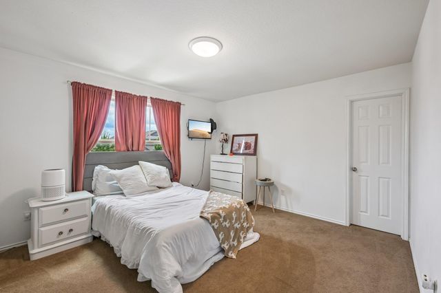 216 La Dera Drive, Liberty Hill, TX 78642