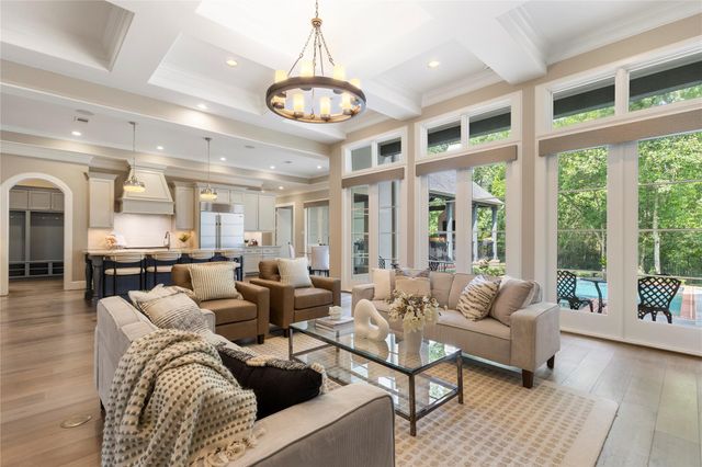 79 Simon Lake Lane, The Woodlands, TX 77381