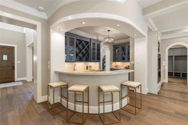 79 Simon Lake Lane, The Woodlands, TX 77381