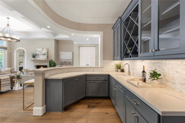 79 Simon Lake Lane, The Woodlands, TX 77381