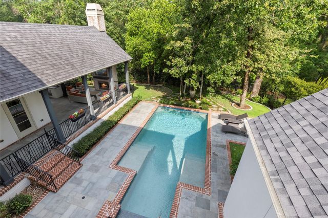 79 Simon Lake Lane, The Woodlands, TX 77381