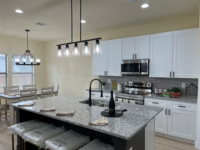 317 E 14th Avenue, Corsicana, TX 75110