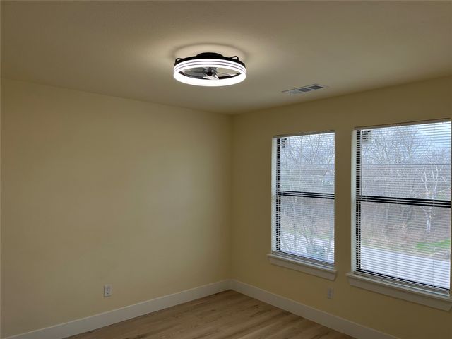 317 E 14th Avenue, Corsicana, TX 75110