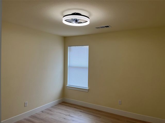 317 E 14th Avenue, Corsicana, TX 75110