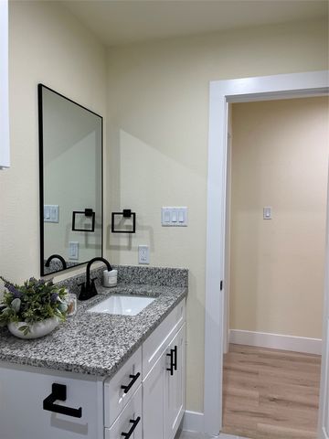 317 E 14th Avenue, Corsicana, TX 75110