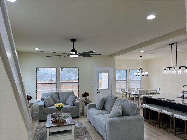 317 E 14th Avenue, Corsicana, TX 75110