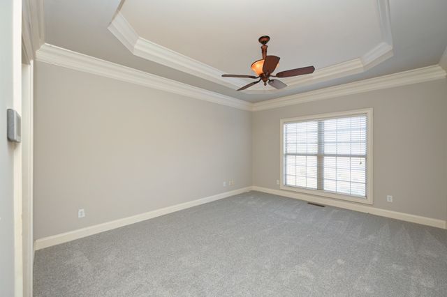 1056 Island Brook Dr, Hendersonville, TN 37075