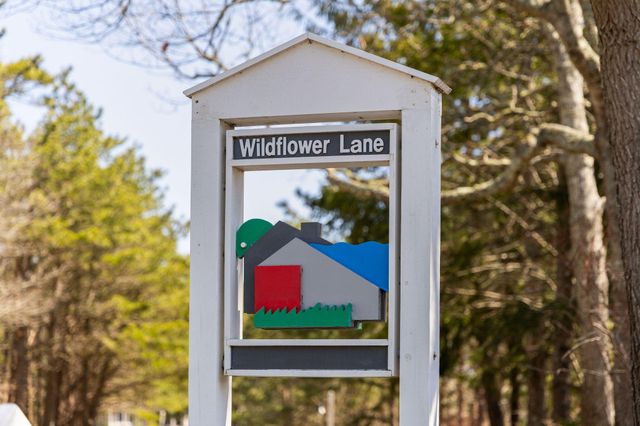 28 Wildflower Lane, Yarmouth Port, MA 02675