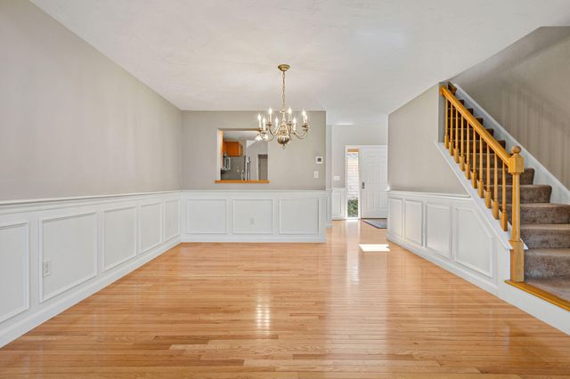 28 Wildflower Lane, Yarmouth Port, MA 02675