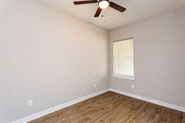10317 10317 Lake Road Road 15B, Houston, TX 77070