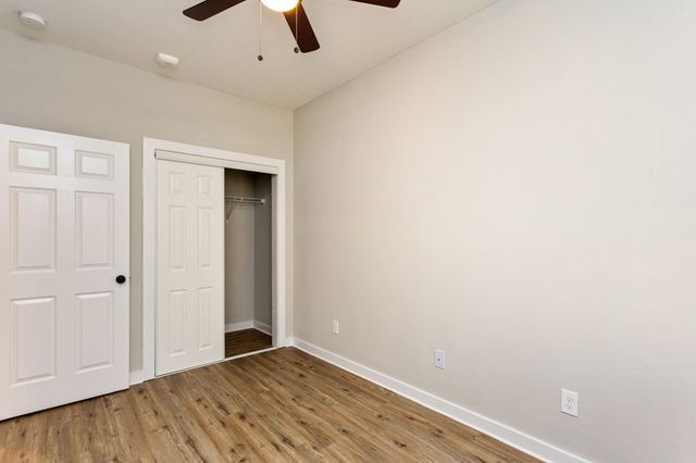 10317 10317 Lake Road Road 15B, Houston, TX 77070
