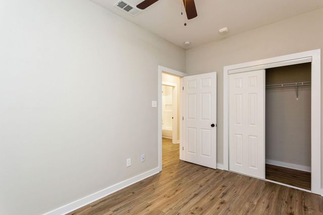 10317 10317 Lake Road Road 15B, Houston, TX 77070