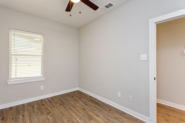 10317 10317 Lake Road Road 15B, Houston, TX 77070