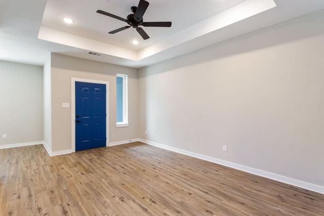 10317 10317 Lake Road Road 15B, Houston, TX 77070