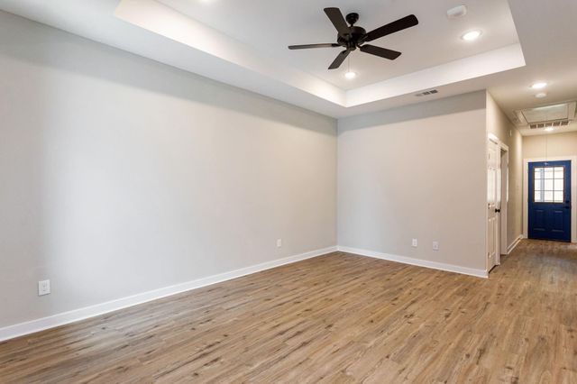 10317 10317 Lake Road Road 15B, Houston, TX 77070
