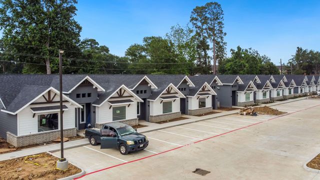 10317 10317 Lake Road Road 15B, Houston, TX 77070