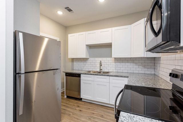 10317 10317 Lake Road Road 15B, Houston, TX 77070