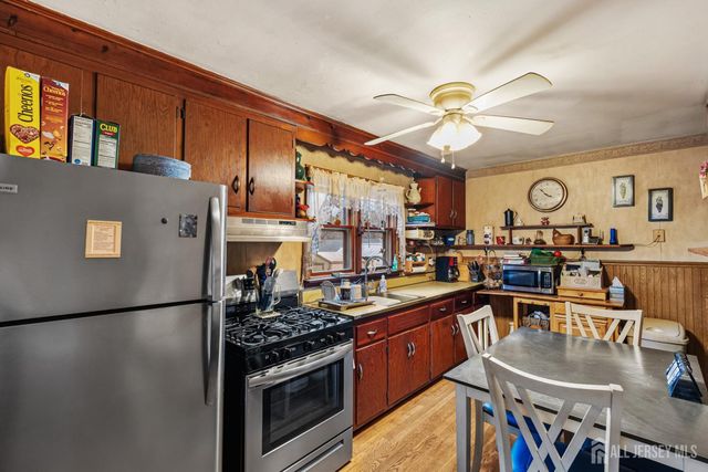 12 Brookside Road, Spotswood, NJ 08884