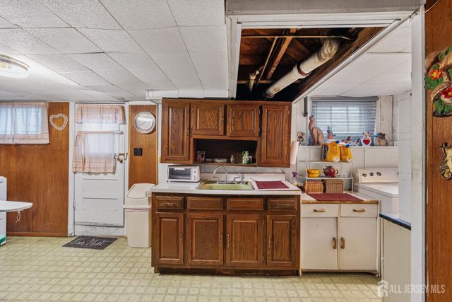 12 Brookside Road, Spotswood, NJ 08884