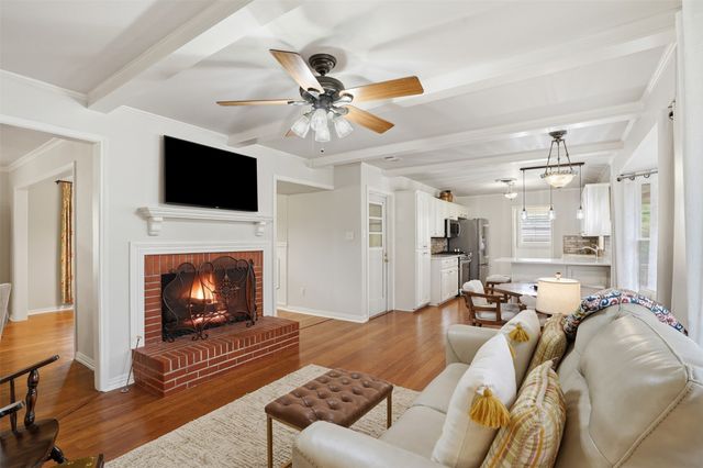 1216 Hilltop Drive, Cleburne, TX 76033