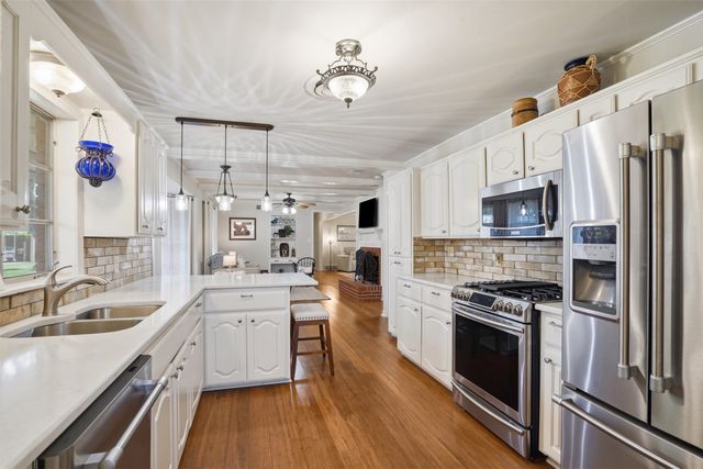 1216 Hilltop Drive, Cleburne, TX 76033