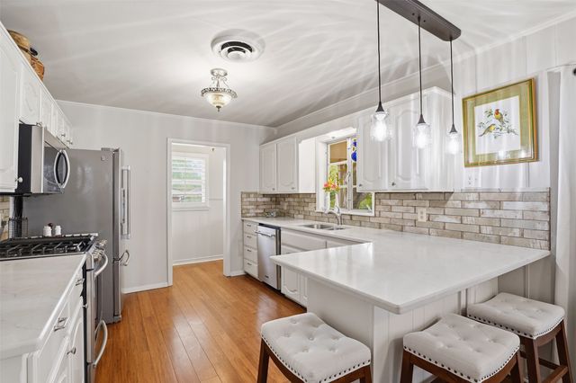 1216 Hilltop Drive, Cleburne, TX 76033