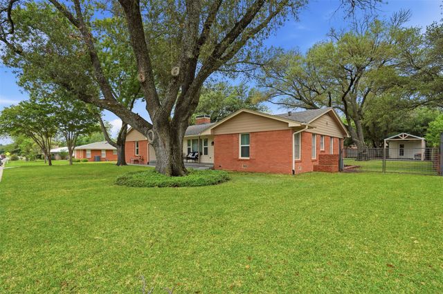 1216 Hilltop Drive, Cleburne, TX 76033