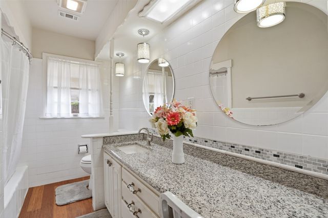 1216 Hilltop Drive, Cleburne, TX 76033