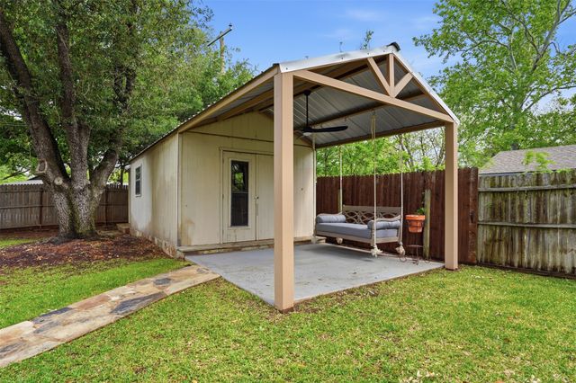 1216 Hilltop Drive, Cleburne, TX 76033