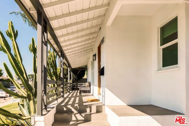 7122 Glasgow Avenue, Los Angeles, CA 90045